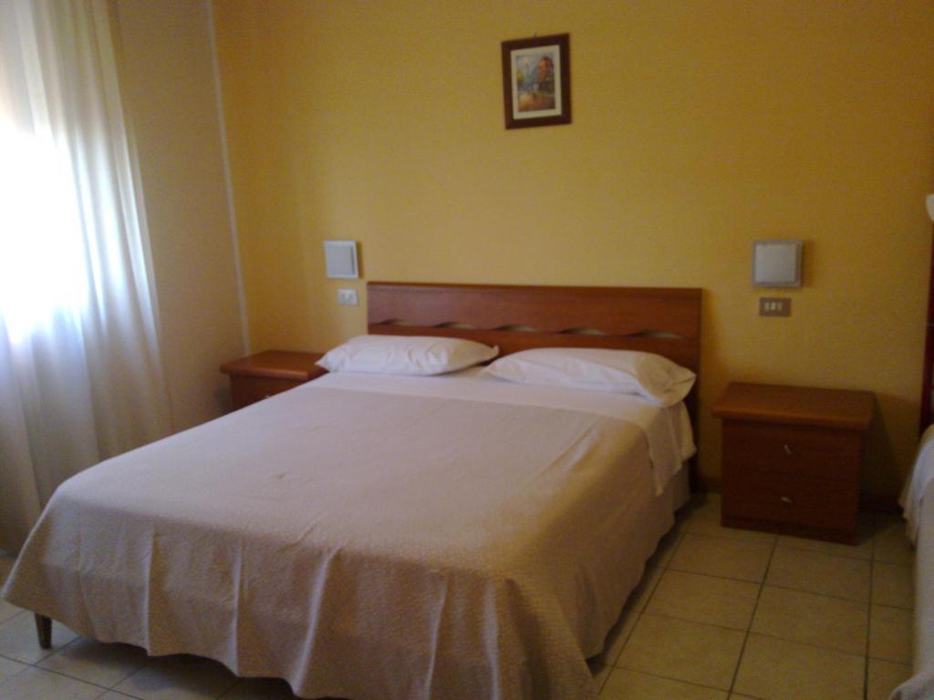 Hotel Trasimeno Bittarelli Castiglione del Lago Room photo